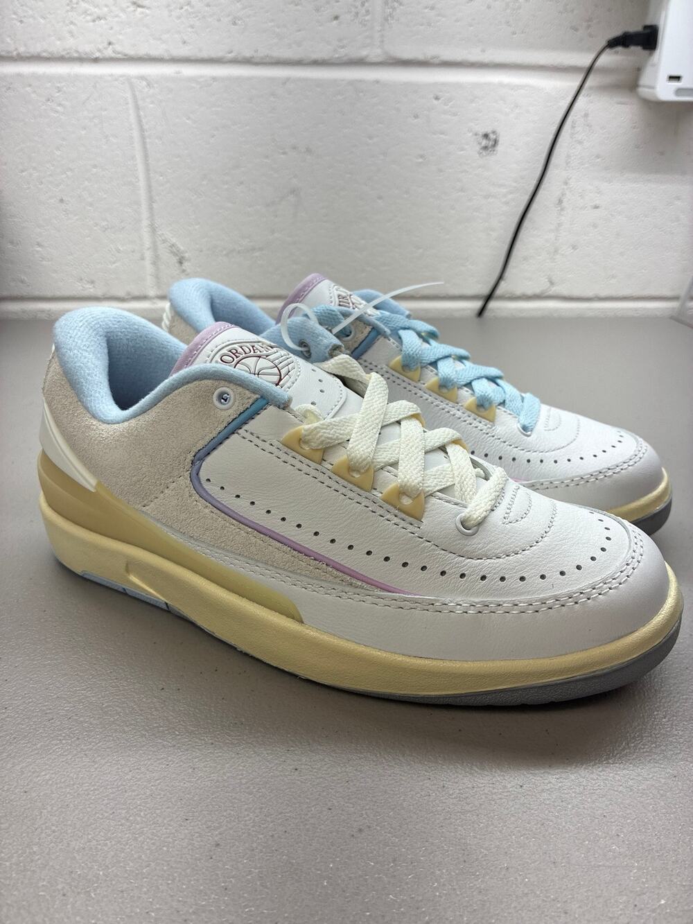 Nike air Jordan retro 2 WMNS size 5 low look up in the air DX4401-146 no OG box